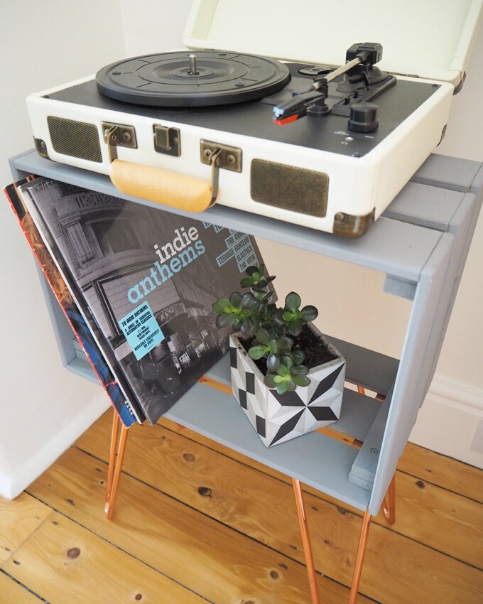 DIY Crate Side Table with The Hairpin Leg Co. - finished table