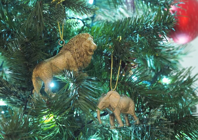 DIY Gold Animal Baubles | www.MadeUpStyle.com