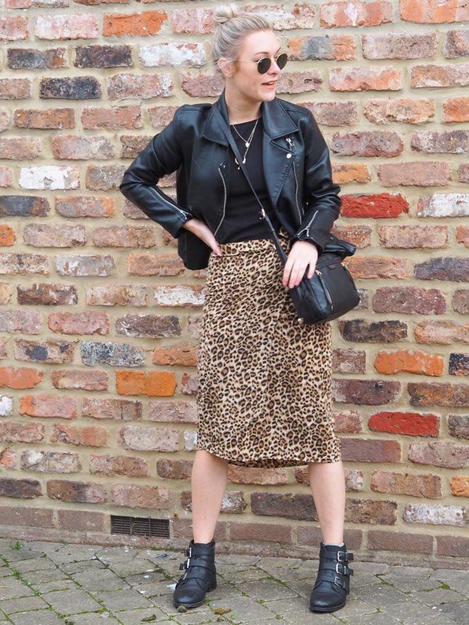 DIY leopard print skirt tutorial - styling the skirt